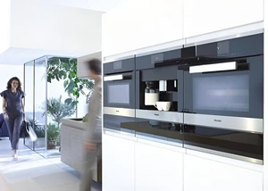 Hochwertige Einbaugeräte in der Designküche – Stilvolle, integrierte Küchengeräte für eine moderne, energieeffiziente und komfortable Küche.