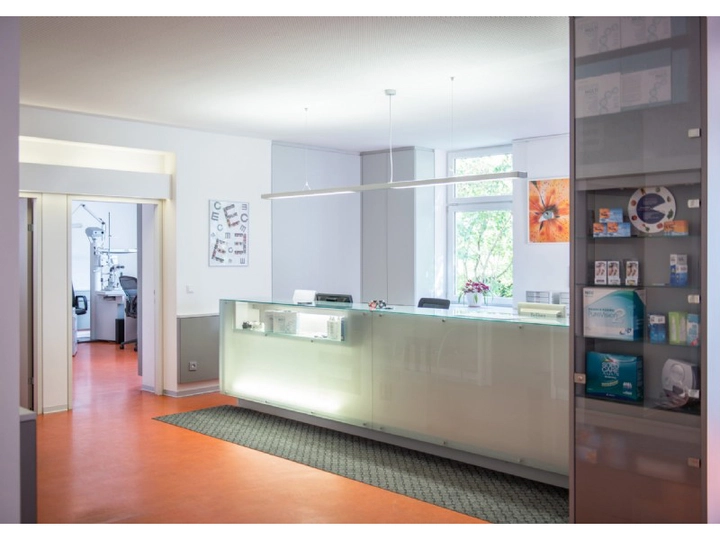 Galerie-Bild 4: Dr. Christian Grohsmann aus Bad Ischl von Grohsmann, Christian, Dr.med., FA f Augenheilkunde