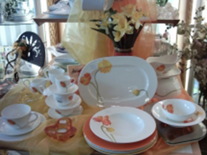 Galerie-Bild 1: Peterschelka KG aus Auersthal von Peterschelka Diskont-Tankstelle, TISCHKULTUR, Geschenke