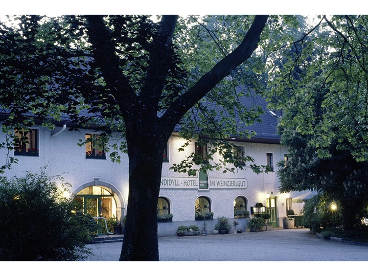 Galerie-Bild 2: Hotel grünes Türl aus Bad Schallerbach von Ameshofer, Herbert, Hotels