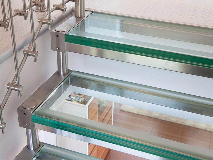 Galerie-Bild 1: Bayer Glasverarbeitungs- und aus Wien von Bayer Glasverarbeitungs und HandelsgesmbH, Glas