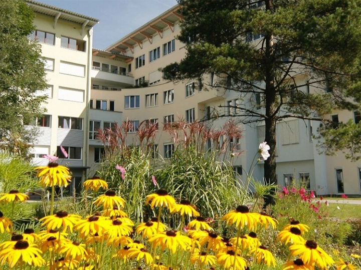 Galerie-Bild 3: Bezirkskrankenhaus Reutte aus Ehenbichl von Bezirkskrankenhaus Reutte