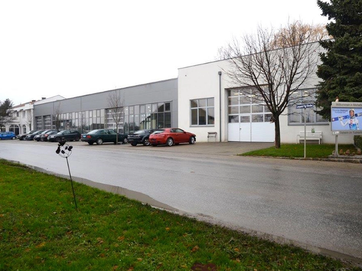 Galerie-Bild 3: Hochenthanner GmbH aus Rust im Tullnerfeld von HOCHENTHANNER GMBH, Karosseriebauer