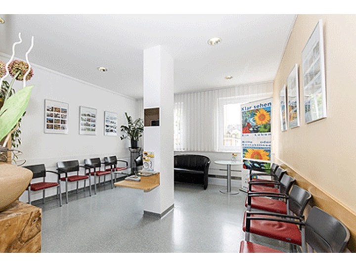 Galerie-Bild 3: Dr. Konrad Falb aus Wels von Falb, Konrad, Dr.med., FA f Augenheilkunde