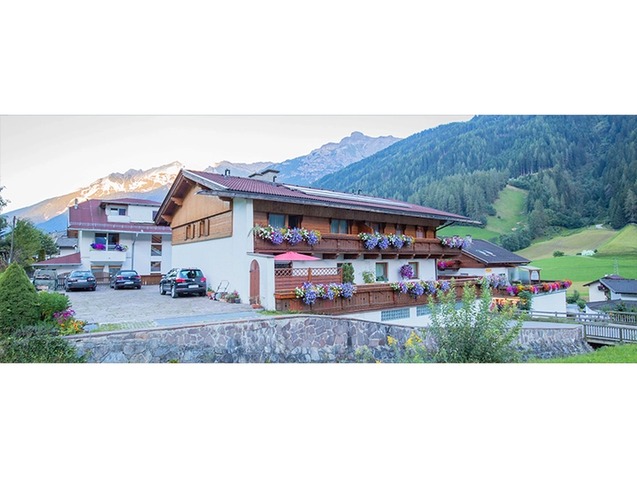 Galerie-Bild 1: Gumpold Johann aus Neustift im Stubaital von Gumpold, Johann, Weine