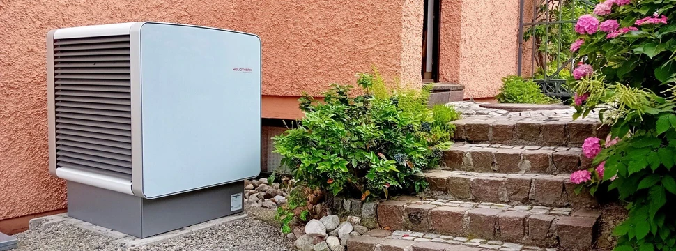 Wärmepumpen in Landeck | Wärmepumpe vor dem Haus