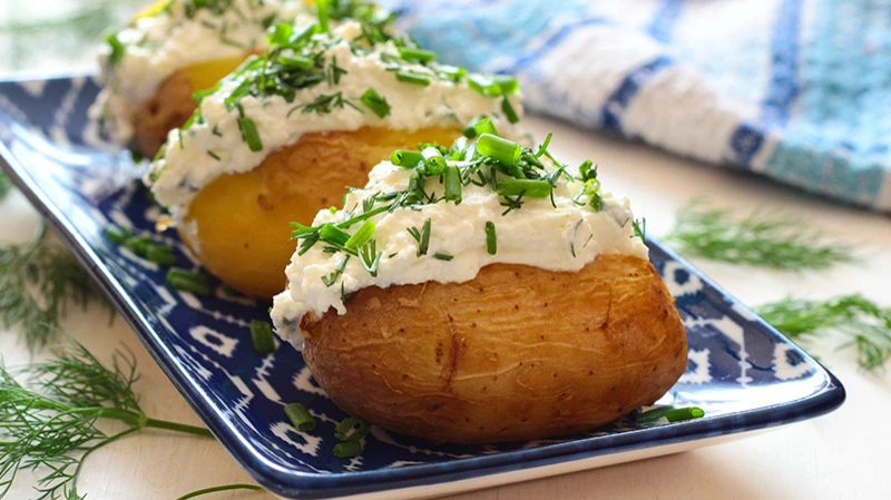 Ofenkartoffeln mit Kräuterquark Ofenkartoffeln mit Kräuterquark