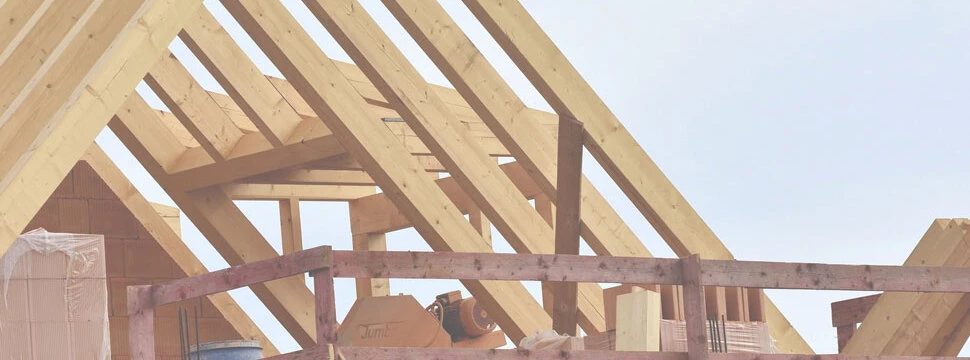 Georg Hausharter Holzbau erneuert den Dachstuhl