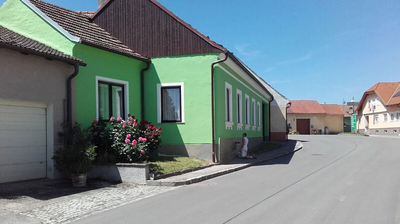 Grüner Fassadenanstrich durch Malermeister Ernst Klingelbrunner jun.